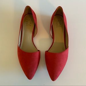 Naturalizer Women’s Samantha Pointed Toe Flat - size 9 - red suede